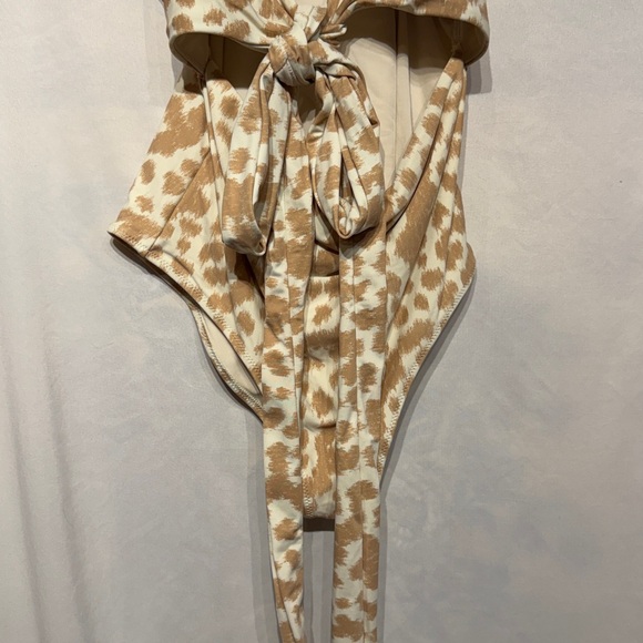 Aerie One Piece Wrap Full Coverage Leopard Bathing Suit Size Medium - Picture 6 of 11